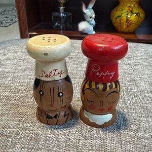 Vintage HAND PAINTED Wooden Salt & Petter Shakers circa 1950s JAPAN Human Chefs